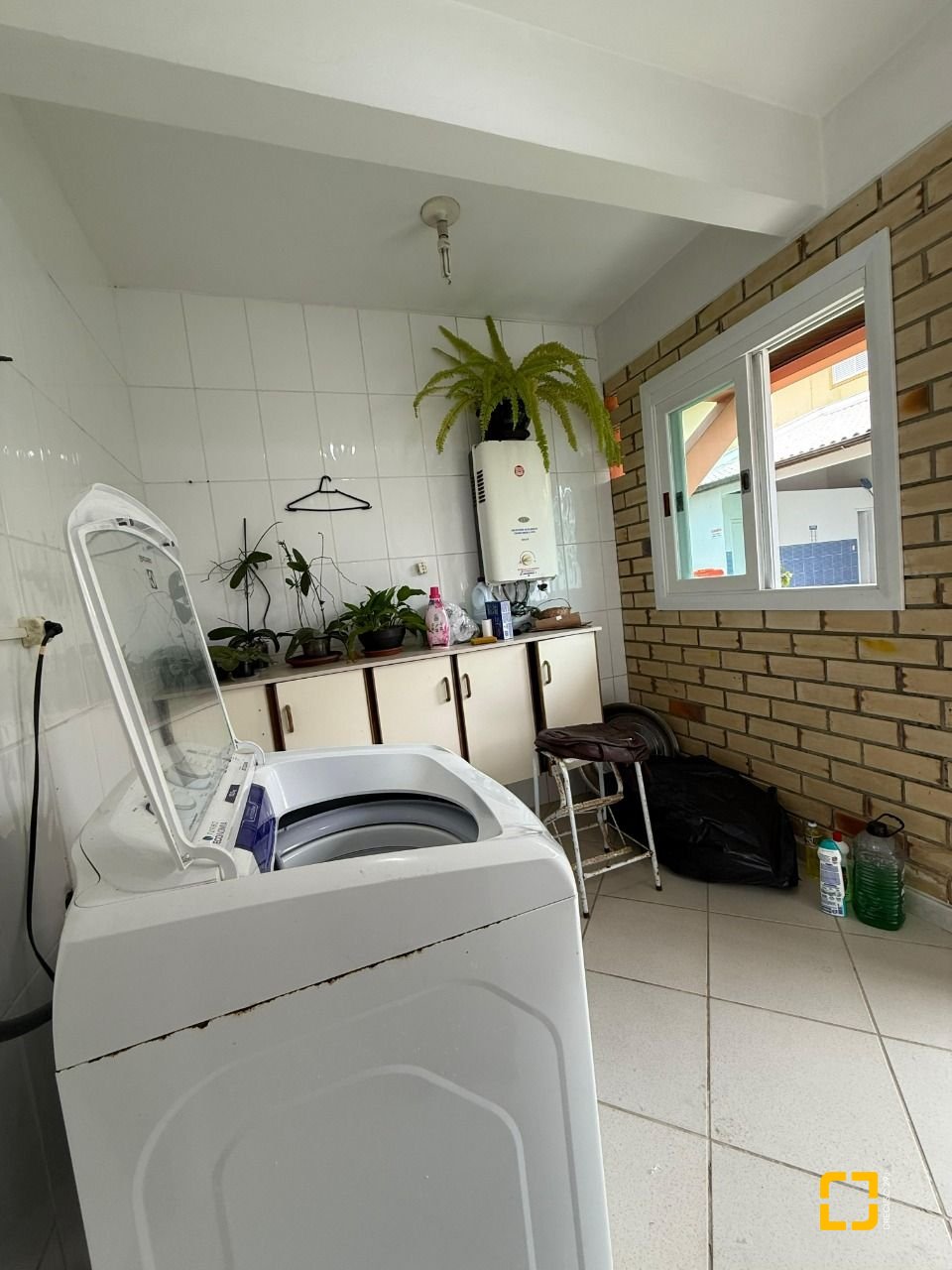 Casa com 502m², 9 quartos (sendo 3 suítes), 4 garagens, no bairro Ingleses em Florianópolis