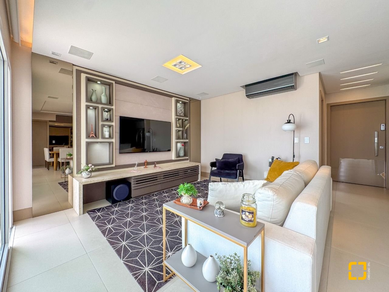 Cobertura com 175m², 5 quartos (sendo 2 suítes), 2 garagens, no bairro Estreito em Florianópolis