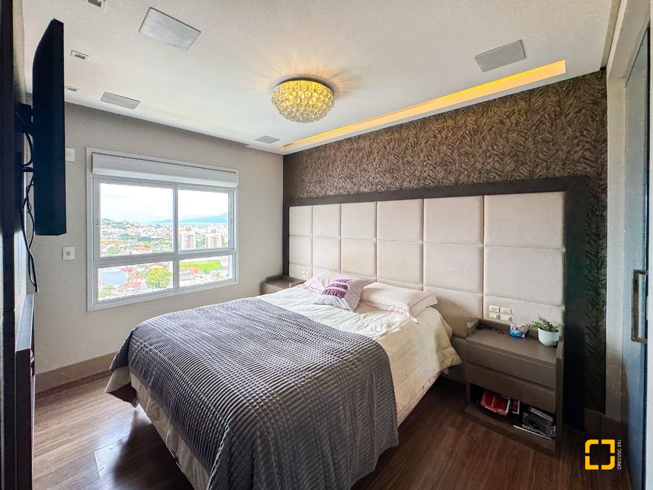 Cobertura com 175m², 5 quartos (sendo 2 suítes), 2 garagens, no bairro Estreito em Florianópolis