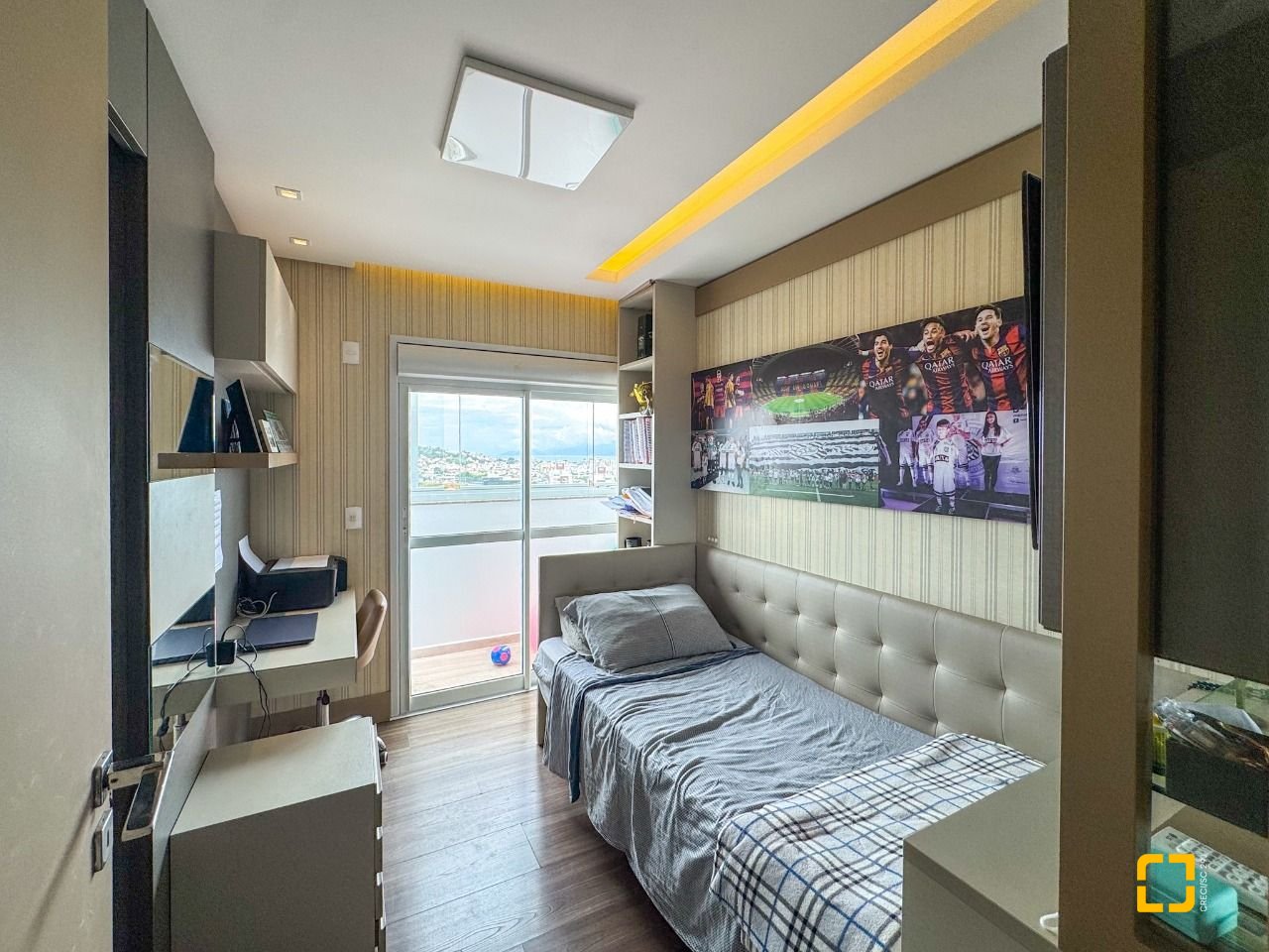 Cobertura com 175m², 5 quartos (sendo 2 suítes), 2 garagens, no bairro Estreito em Florianópolis