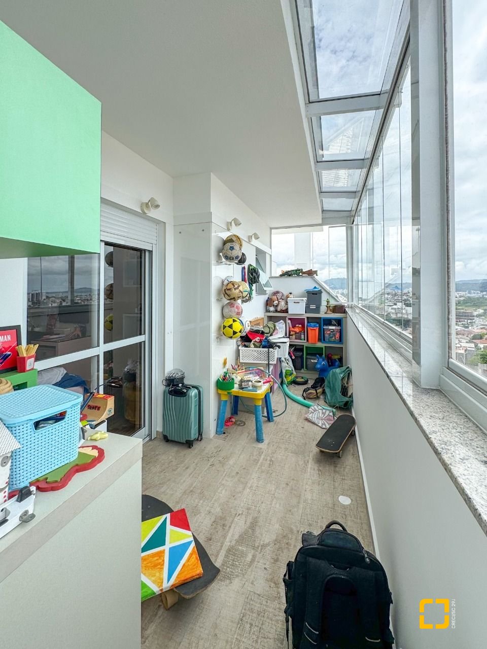 Cobertura com 175m², 5 quartos (sendo 2 suítes), 2 garagens, no bairro Estreito em Florianópolis