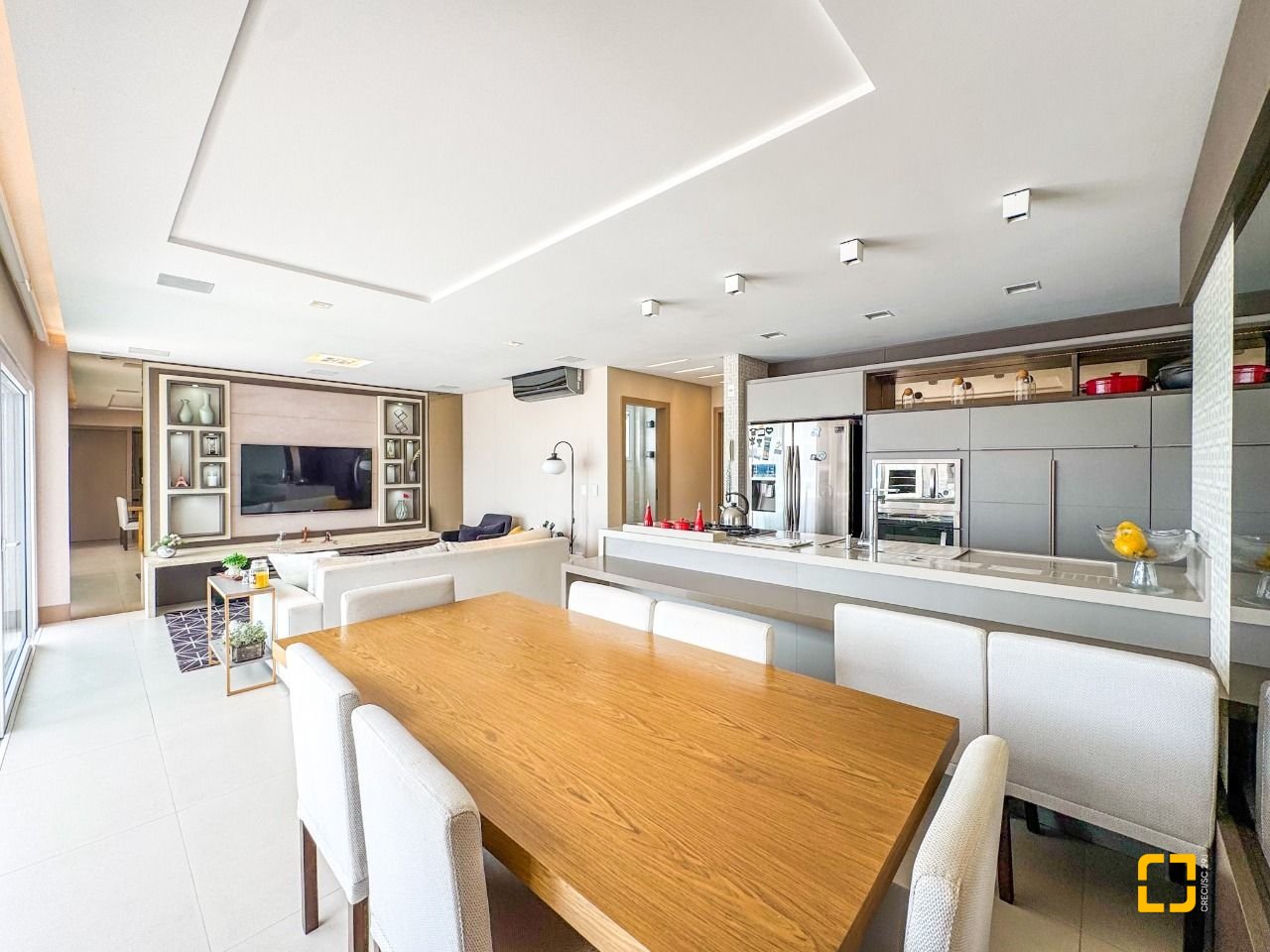 Cobertura com 175m², 5 quartos (sendo 2 suítes), 2 garagens, no bairro Estreito em Florianópolis