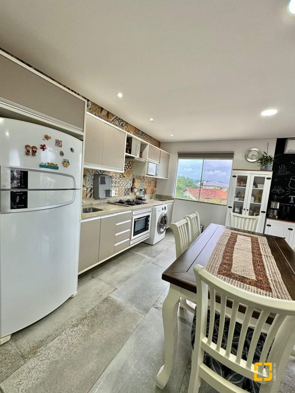 Cobertura com 125m², 4 quartos (sendo 1 suíte), 1 garagem, no bairro Ingleses em Florianópolis