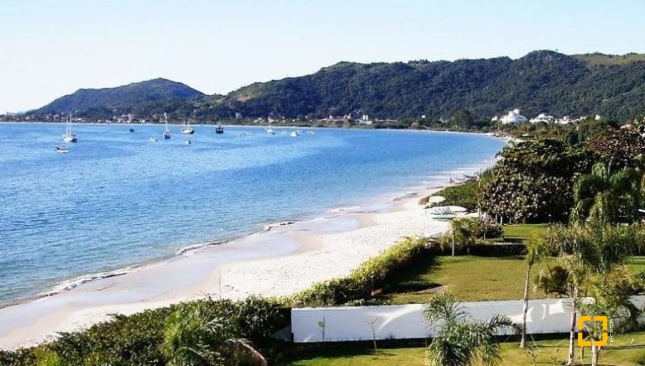 Apartamento com 60m², 1 quarto, 1 garagem, no bairro Cachoeira do Bom Jesus em Florianópolis