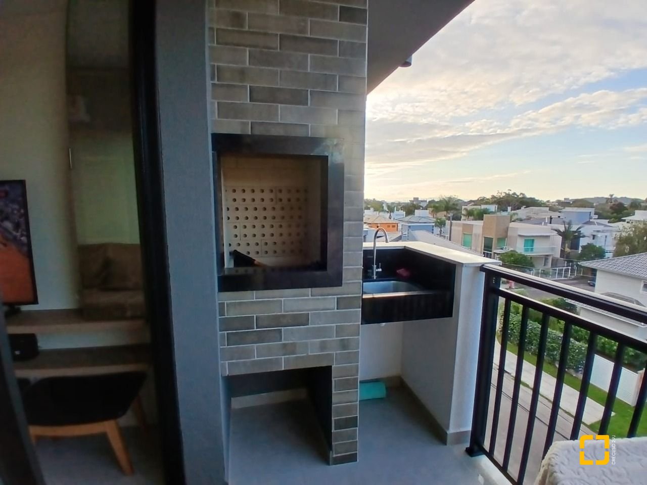 Apartamento com 60m², 1 quarto, 1 garagem, no bairro Cachoeira do Bom Jesus em Florianópolis