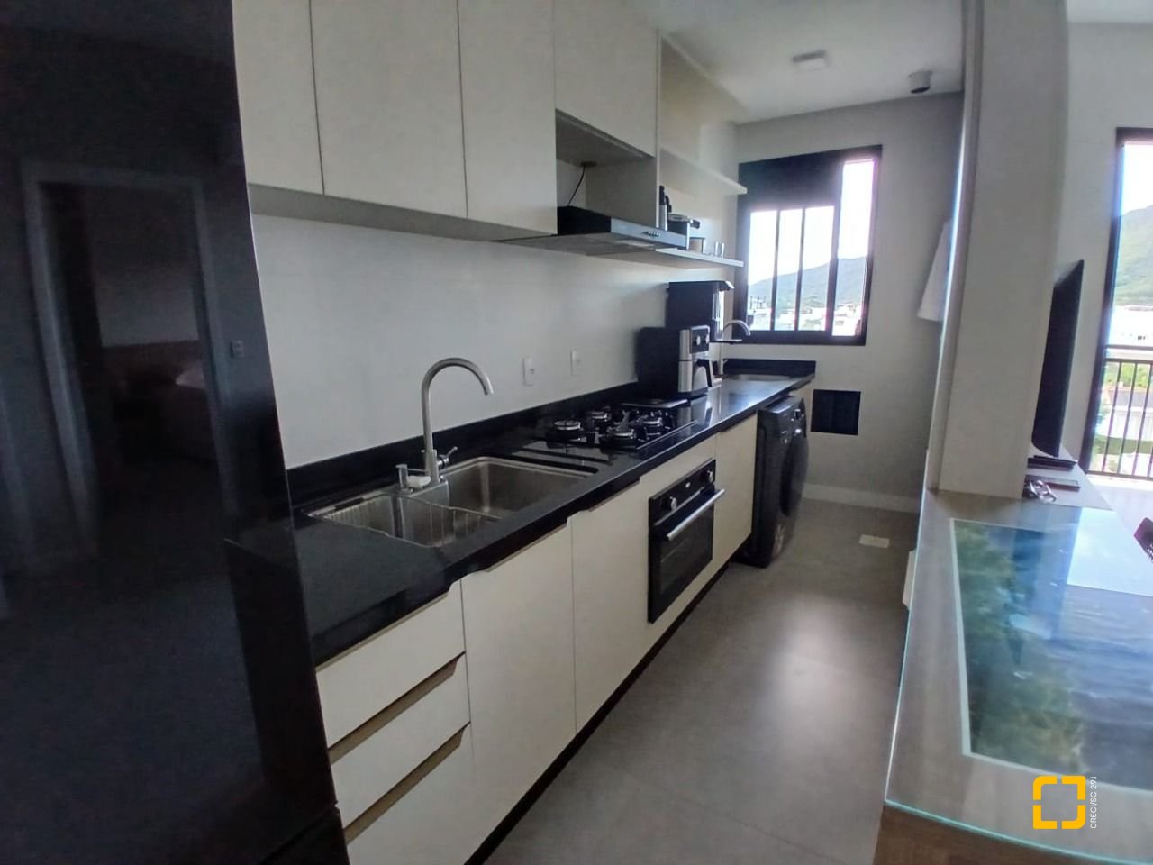 Apartamento com 60m², 1 quarto, 1 garagem, no bairro Cachoeira do Bom Jesus em Florianópolis