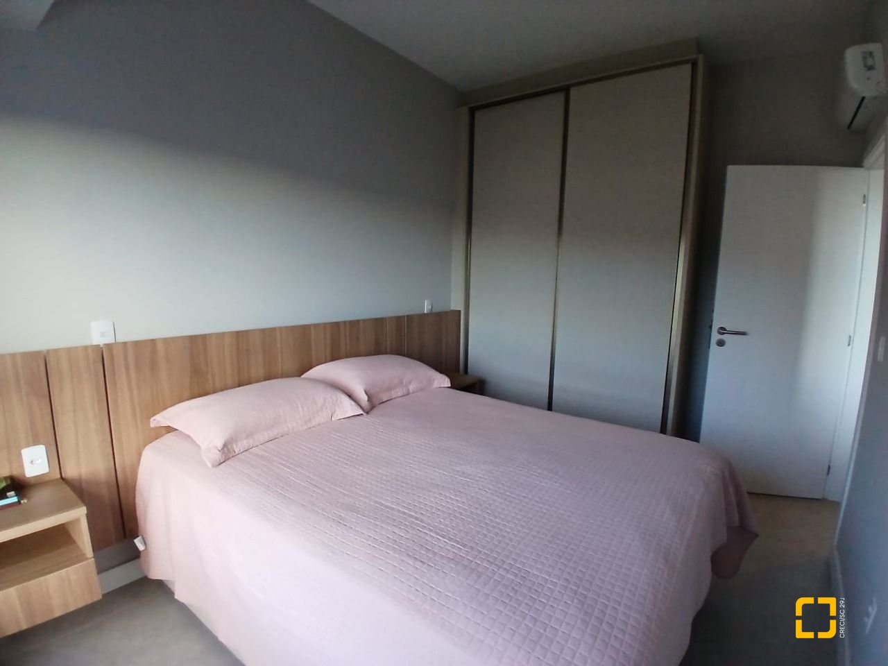 Apartamento com 60m², 1 quarto, 1 garagem, no bairro Cachoeira do Bom Jesus em Florianópolis