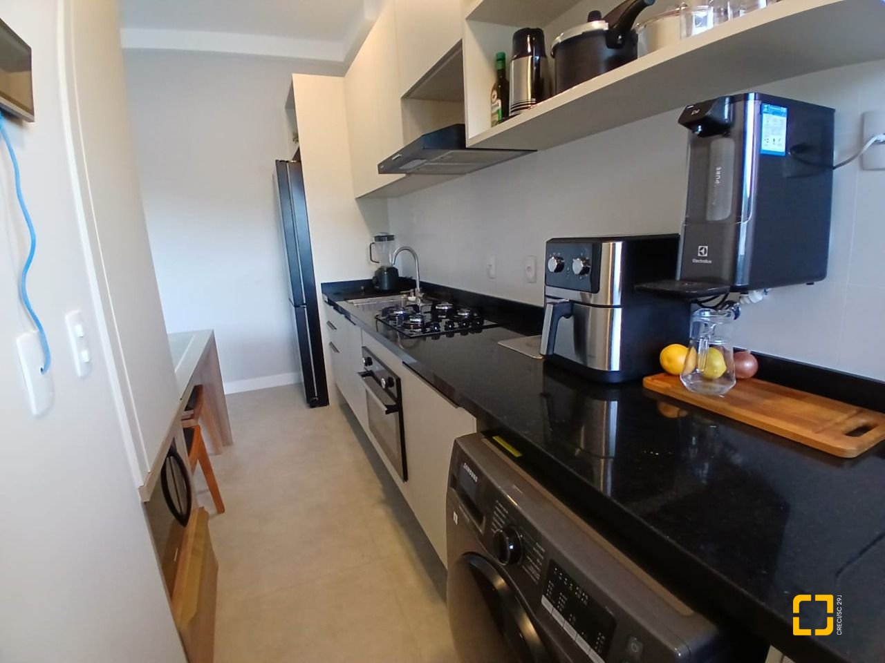 Apartamento com 60m², 1 quarto, 1 garagem, no bairro Cachoeira do Bom Jesus em Florianópolis