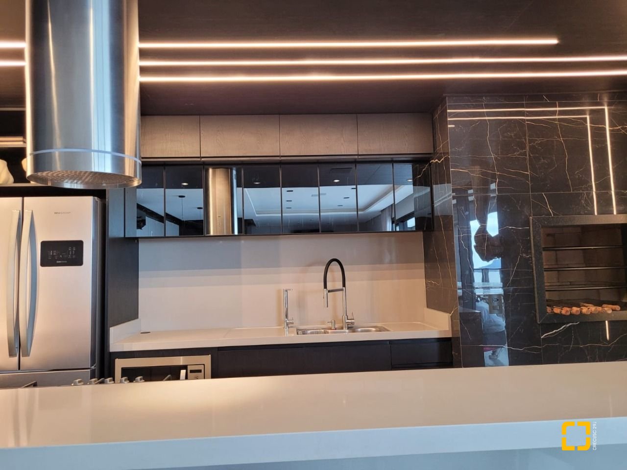 Apartamento com 73m², 4 quartos (sendo 2 suítes), 1 garagem, no bairro Beiramar em Florianópolis