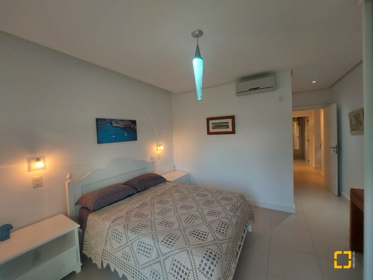 Casa com 475m², 14 quartos (sendo 7 suítes), 8 garagens, no bairro Canasvieiras em Florianópolis