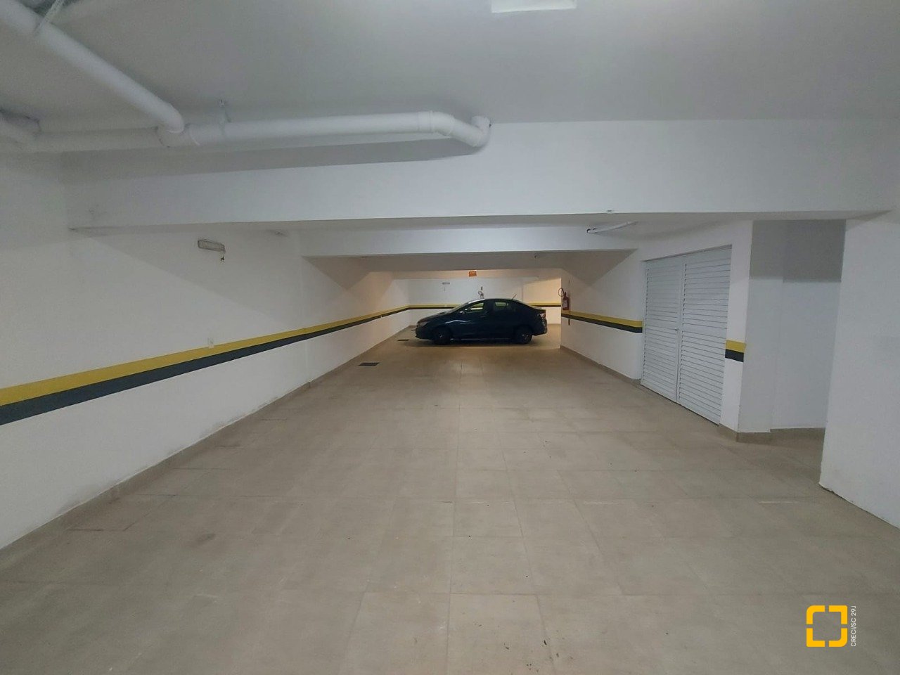 Casa com 475m², 14 quartos (sendo 7 suítes), 8 garagens, no bairro Canasvieiras em Florianópolis