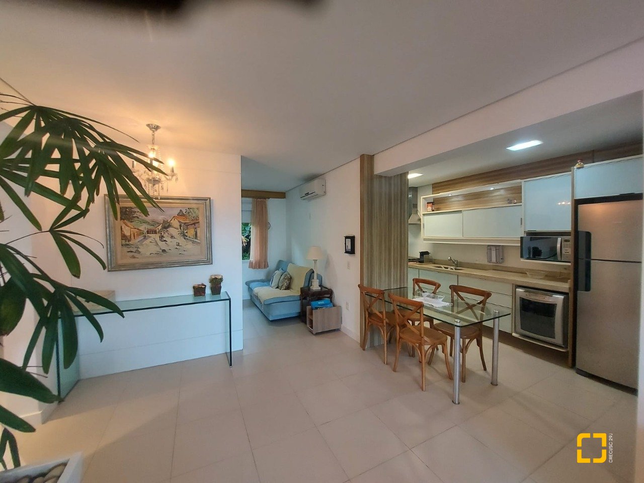Casa com 475m², 14 quartos (sendo 7 suítes), 8 garagens, no bairro Canasvieiras em Florianópolis