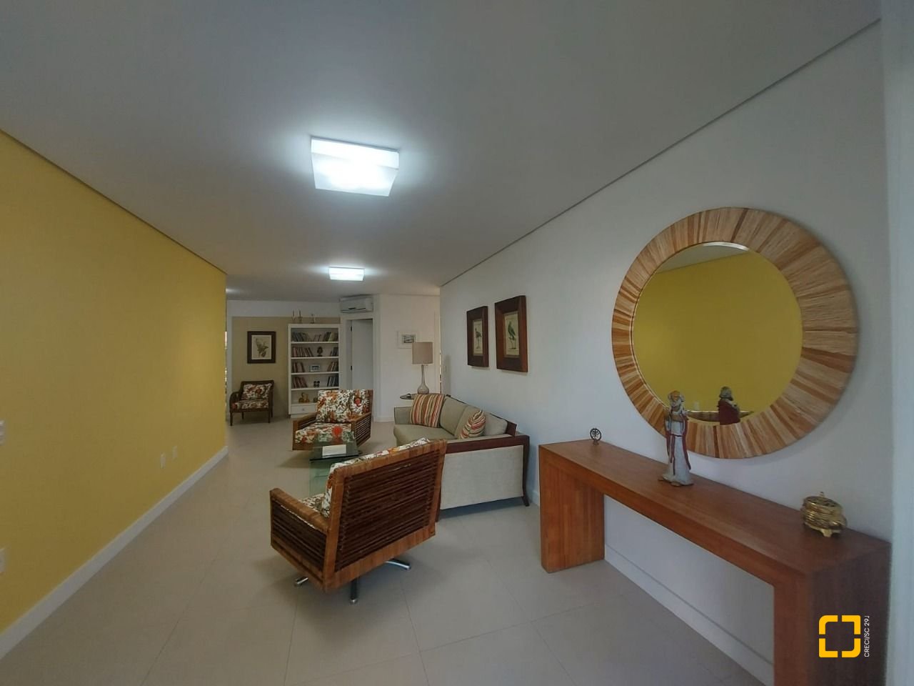 Casa com 475m², 7 quartos (sendo 7 suítes), 8 garagens, no bairro Canasvieiras em Florianópolis