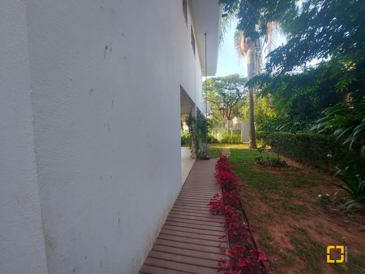 Casa com 475m², 7 quartos (sendo 7 suítes), 8 garagens, no bairro Canasvieiras em Florianópolis