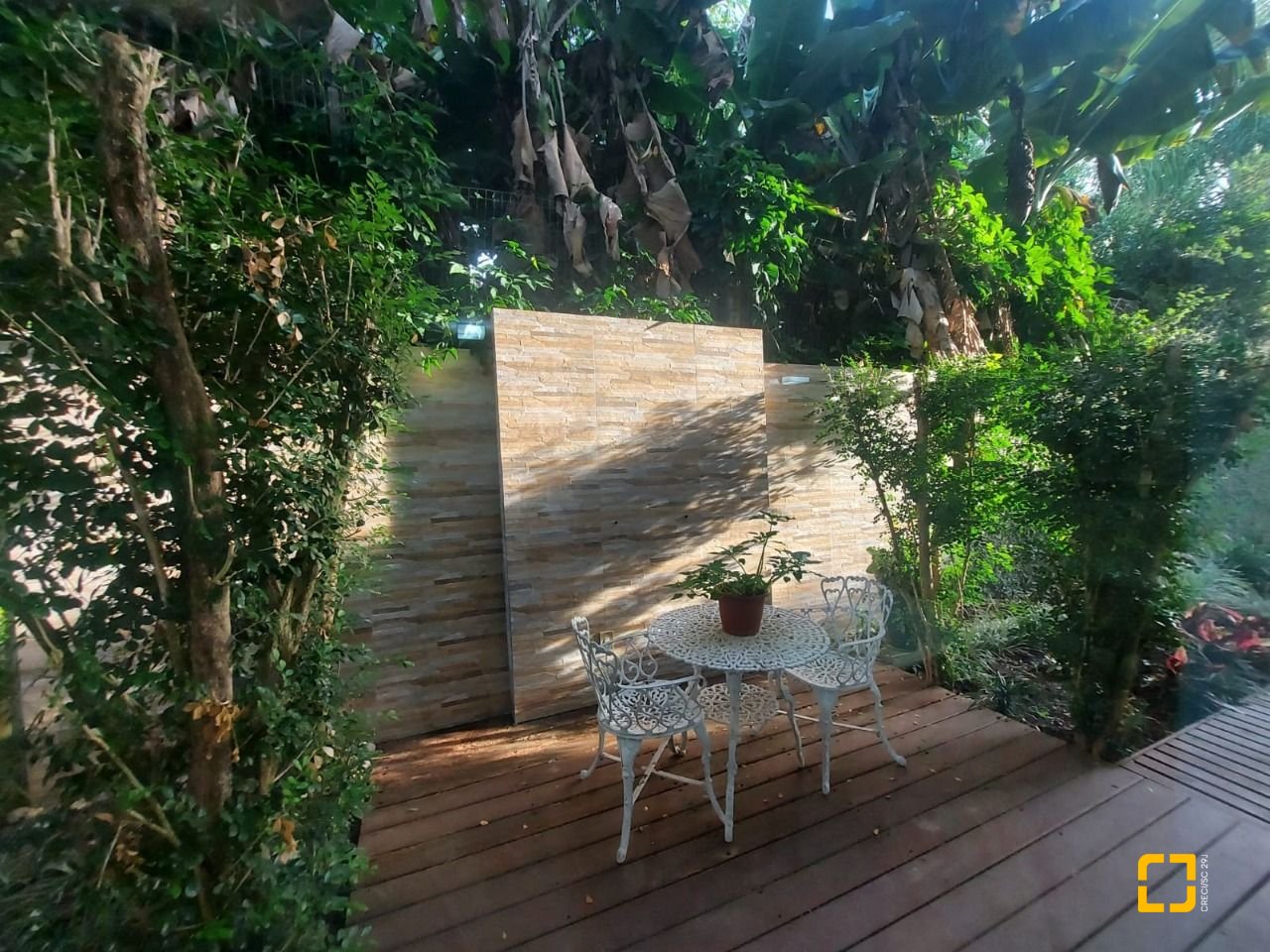 Casa com 475m², 7 quartos (sendo 7 suítes), 8 garagens, no bairro Canasvieiras em Florianópolis