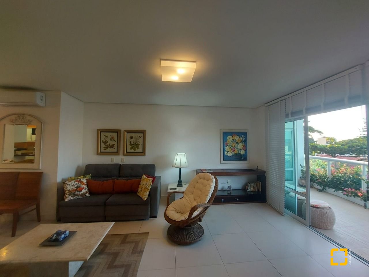 Casa com 475m², 7 quartos (sendo 7 suítes), 8 garagens, no bairro Canasvieiras em Florianópolis