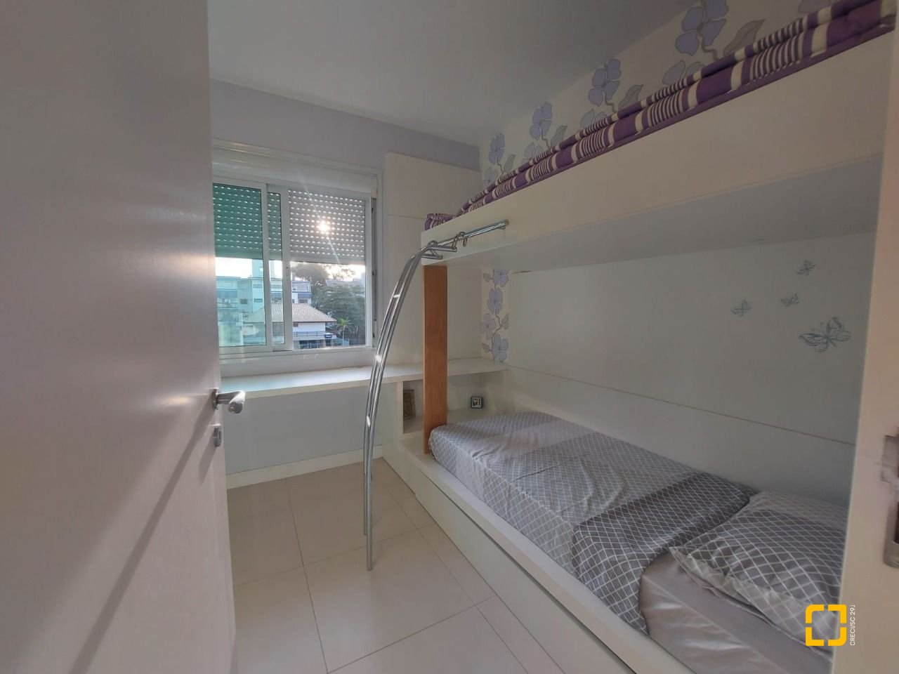 Casa com 475m², 7 quartos (sendo 7 suítes), 8 garagens, no bairro Canasvieiras em Florianópolis