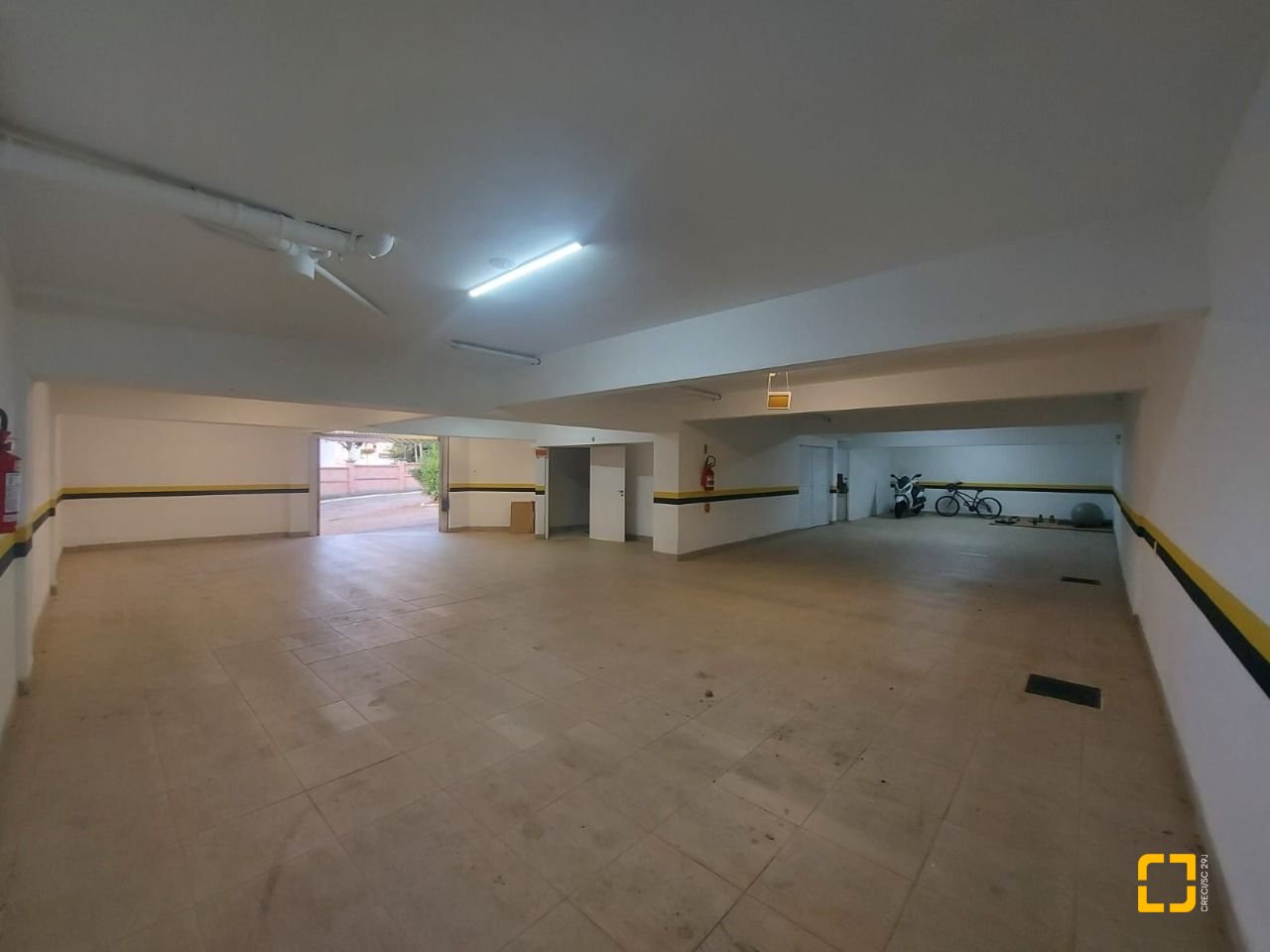 Casa com 475m², 7 quartos (sendo 7 suítes), 8 garagens, no bairro Canasvieiras em Florianópolis