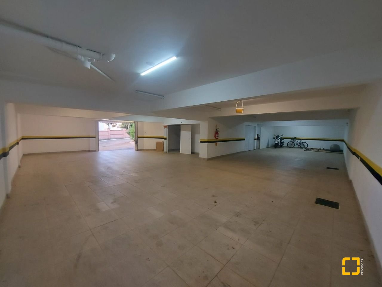 Casa com 475m², 7 quartos (sendo 7 suítes), 8 garagens, no bairro Canasvieiras em Florianópolis