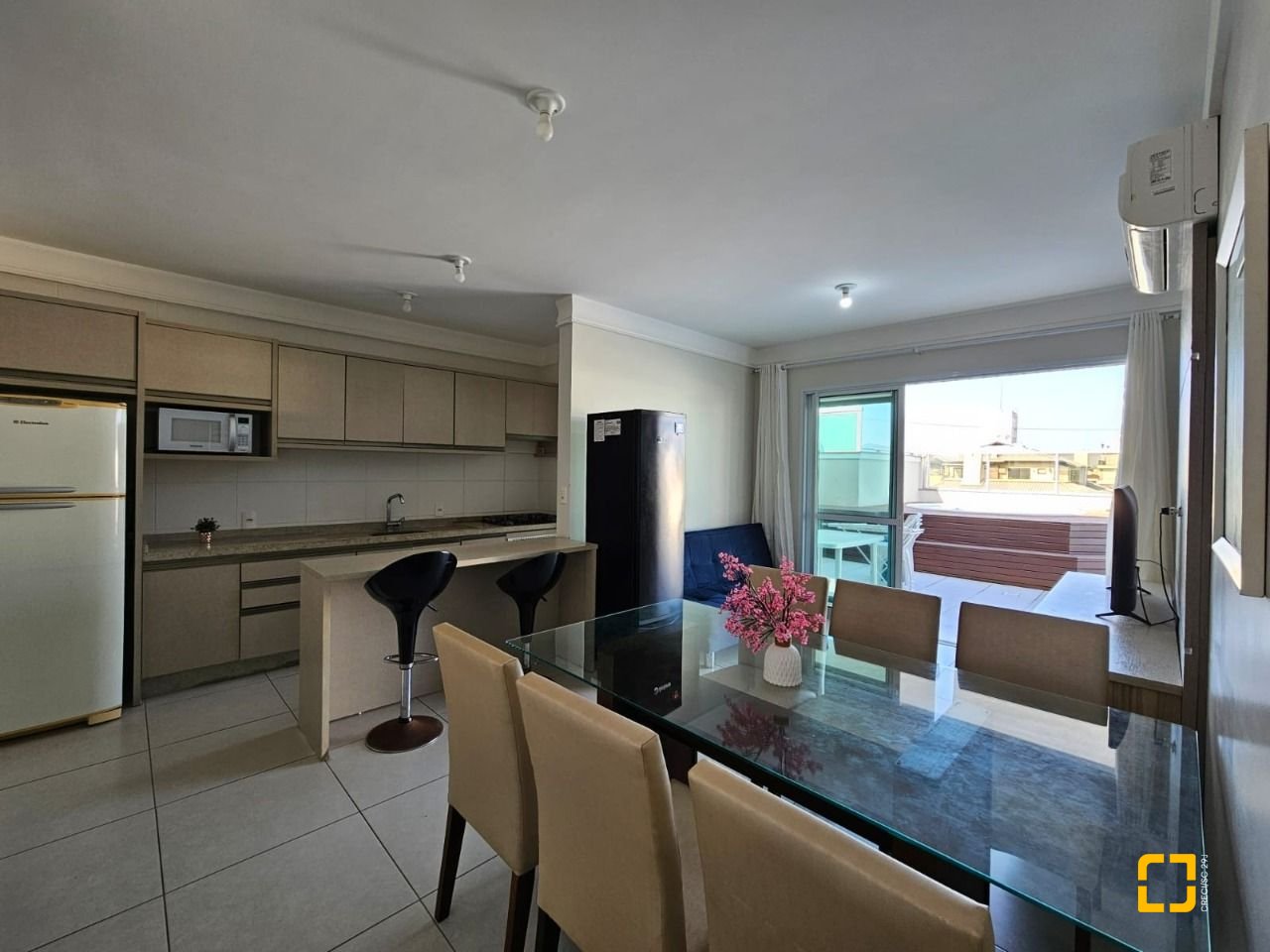Cobertura com 165m², 6 quartos (sendo 1 suíte), 1 garagem, no bairro Ingleses em Florianópolis