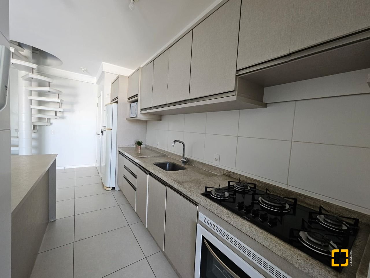 Cobertura com 165m², 6 quartos (sendo 1 suíte), 1 garagem, no bairro Ingleses em Florianópolis