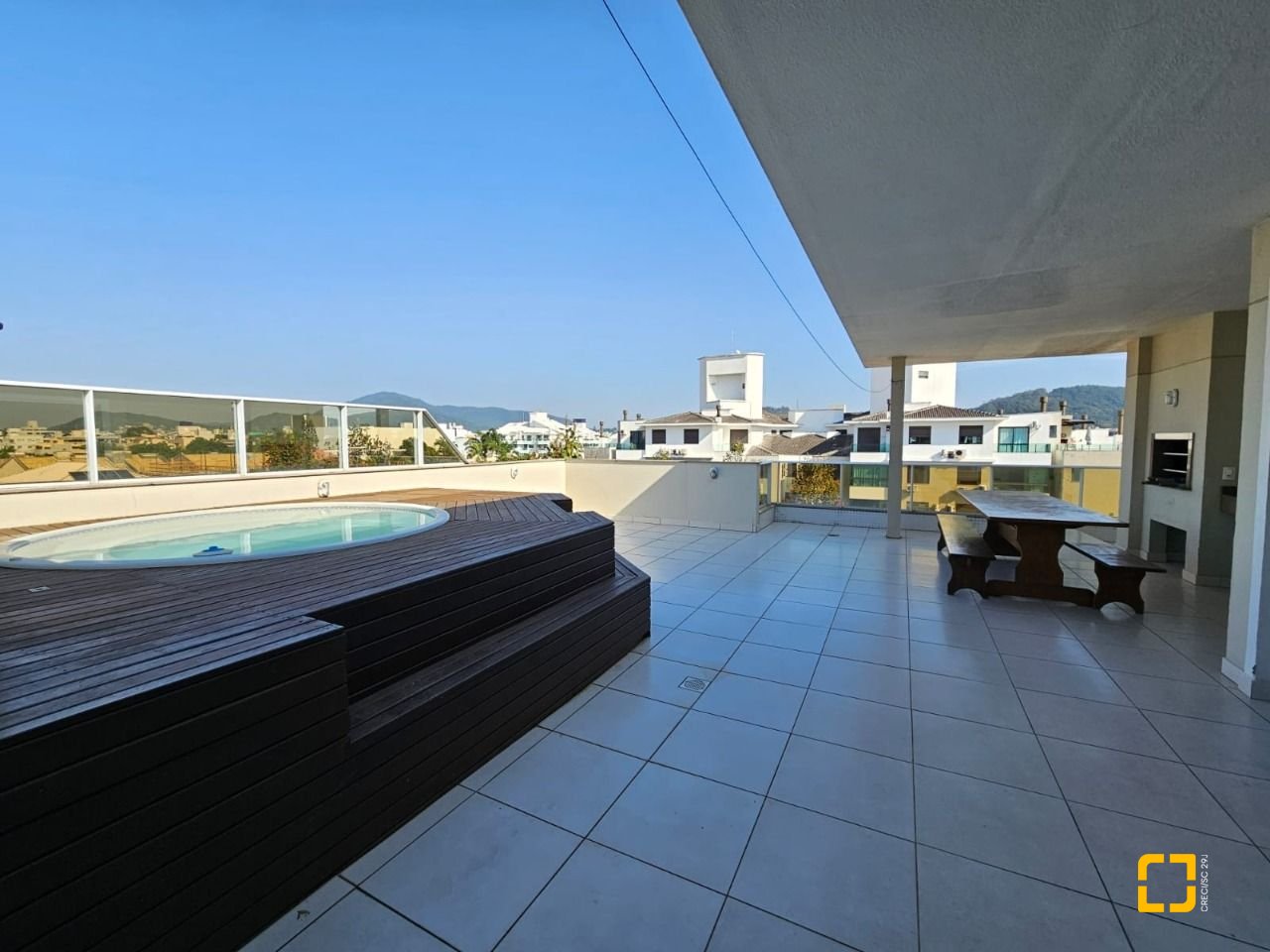 Cobertura com 165m², 6 quartos (sendo 1 suíte), 1 garagem, no bairro Ingleses em Florianópolis