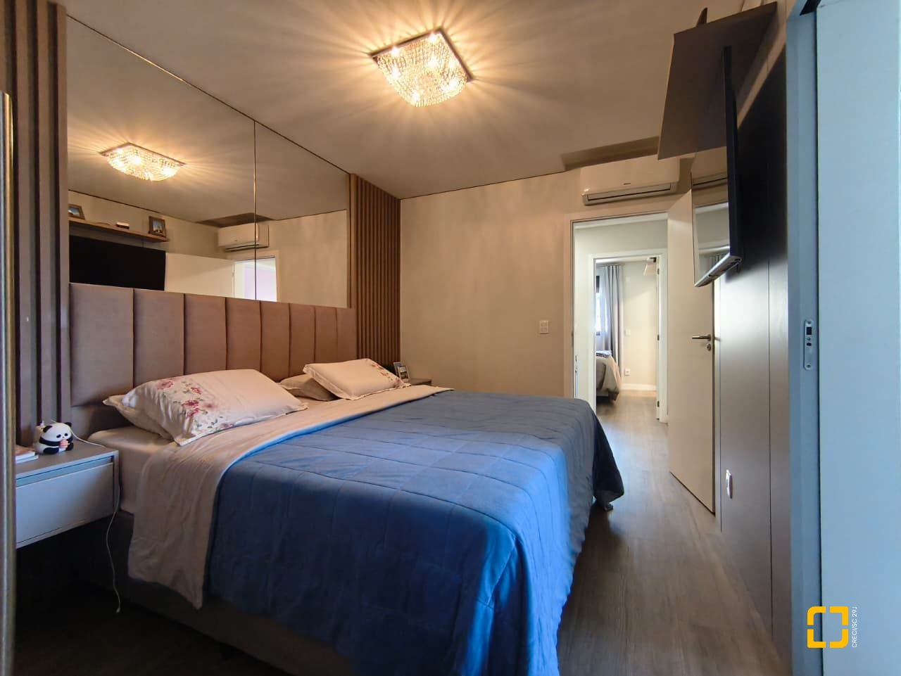 Casa com 200m², 6 quartos (sendo 3 suítes), 2 garagens, no bairro Cachoeira do Bom Jesus em Florianópolis