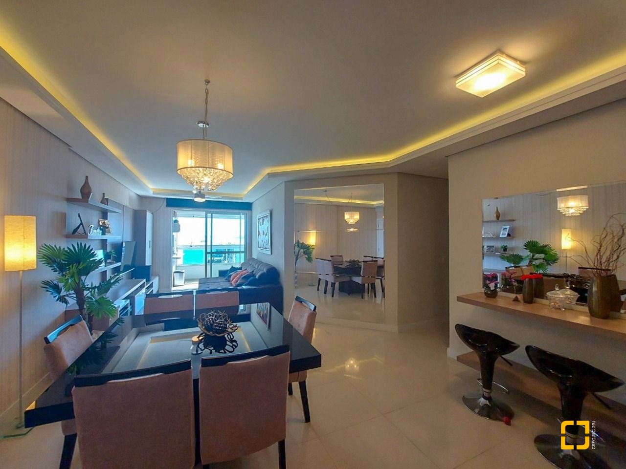 Apartamento com 128m², 4 quartos (sendo 1 suíte), 2 garagens, no bairro Agronômica em Florianópolis