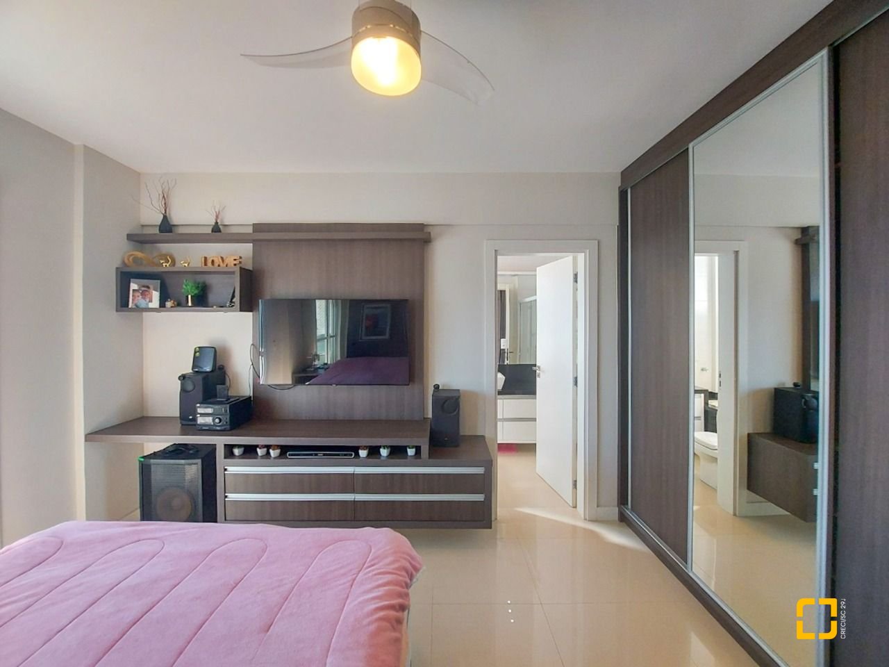 Apartamento com 128m², 4 quartos (sendo 1 suíte), 2 garagens, no bairro Agronômica em Florianópolis