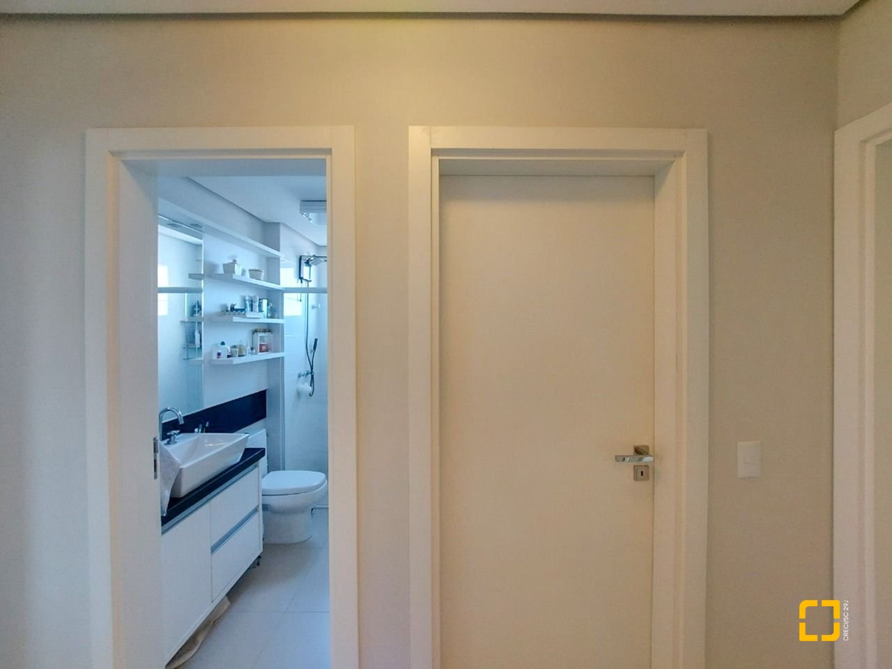 Apartamento com 128m², 4 quartos (sendo 1 suíte), 2 garagens, no bairro Agronômica em Florianópolis