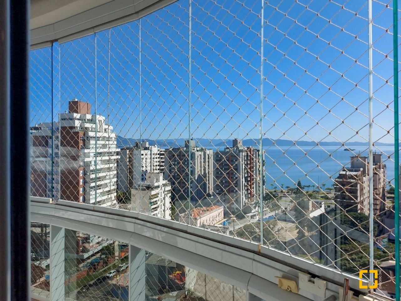 Apartamento com 128m², 4 quartos (sendo 1 suíte), 2 garagens, no bairro Agronômica em Florianópolis