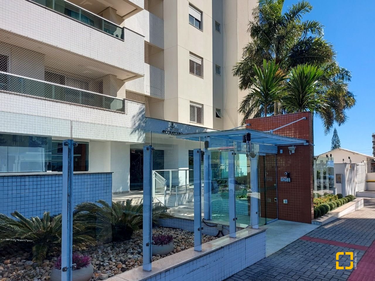 Apartamento com 128m², 4 quartos (sendo 1 suíte), 2 garagens, no bairro Agronômica em Florianópolis