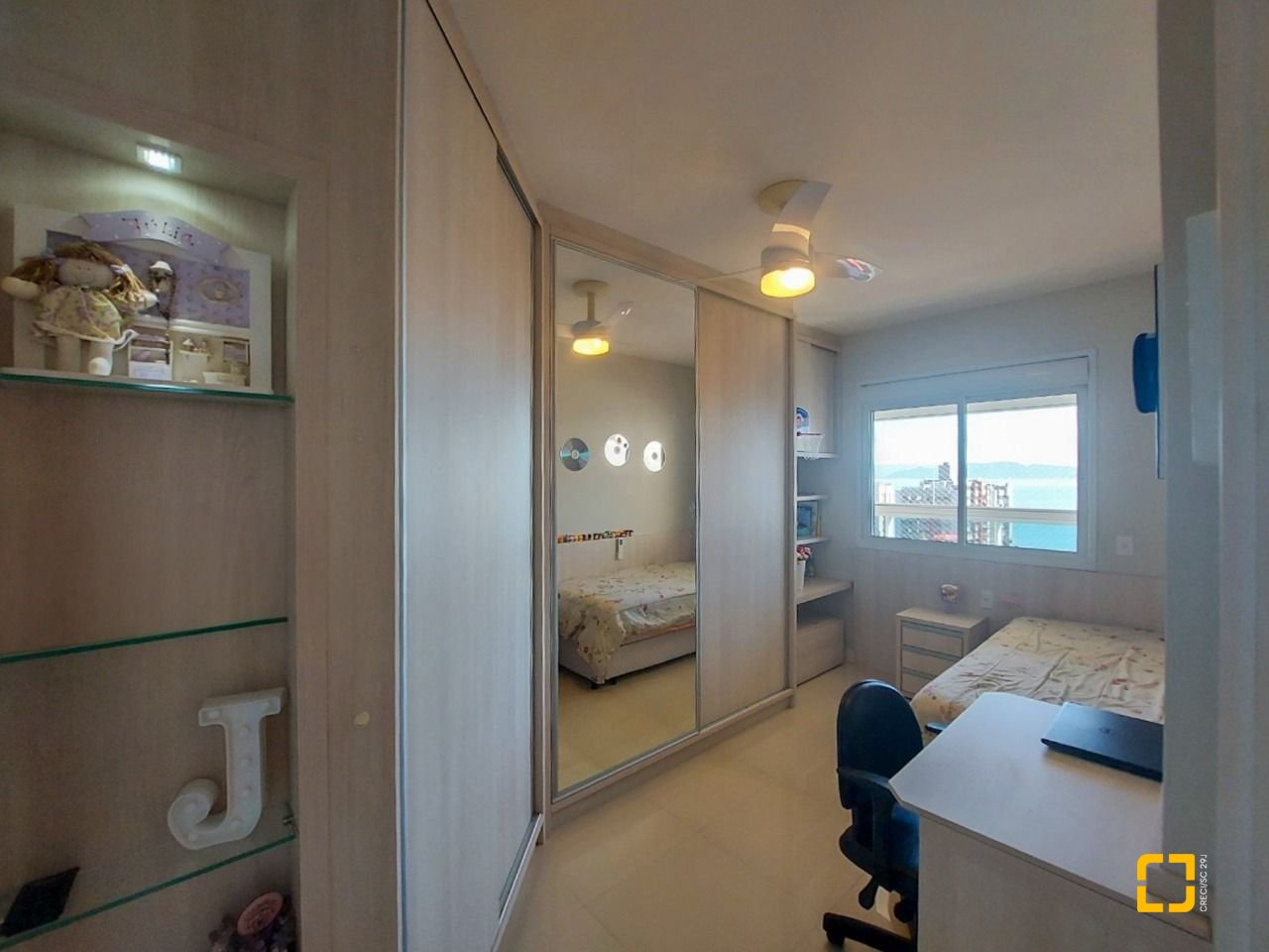 Apartamento com 128m², 4 quartos (sendo 1 suíte), 2 garagens, no bairro Agronômica em Florianópolis