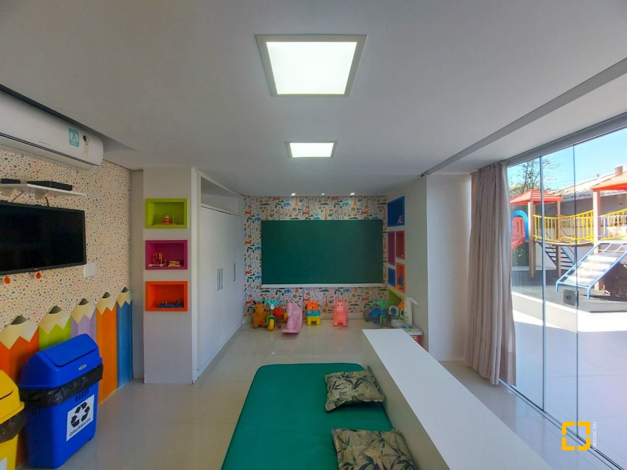 Apartamento com 128m², 4 quartos (sendo 1 suíte), 2 garagens, no bairro Agronômica em Florianópolis