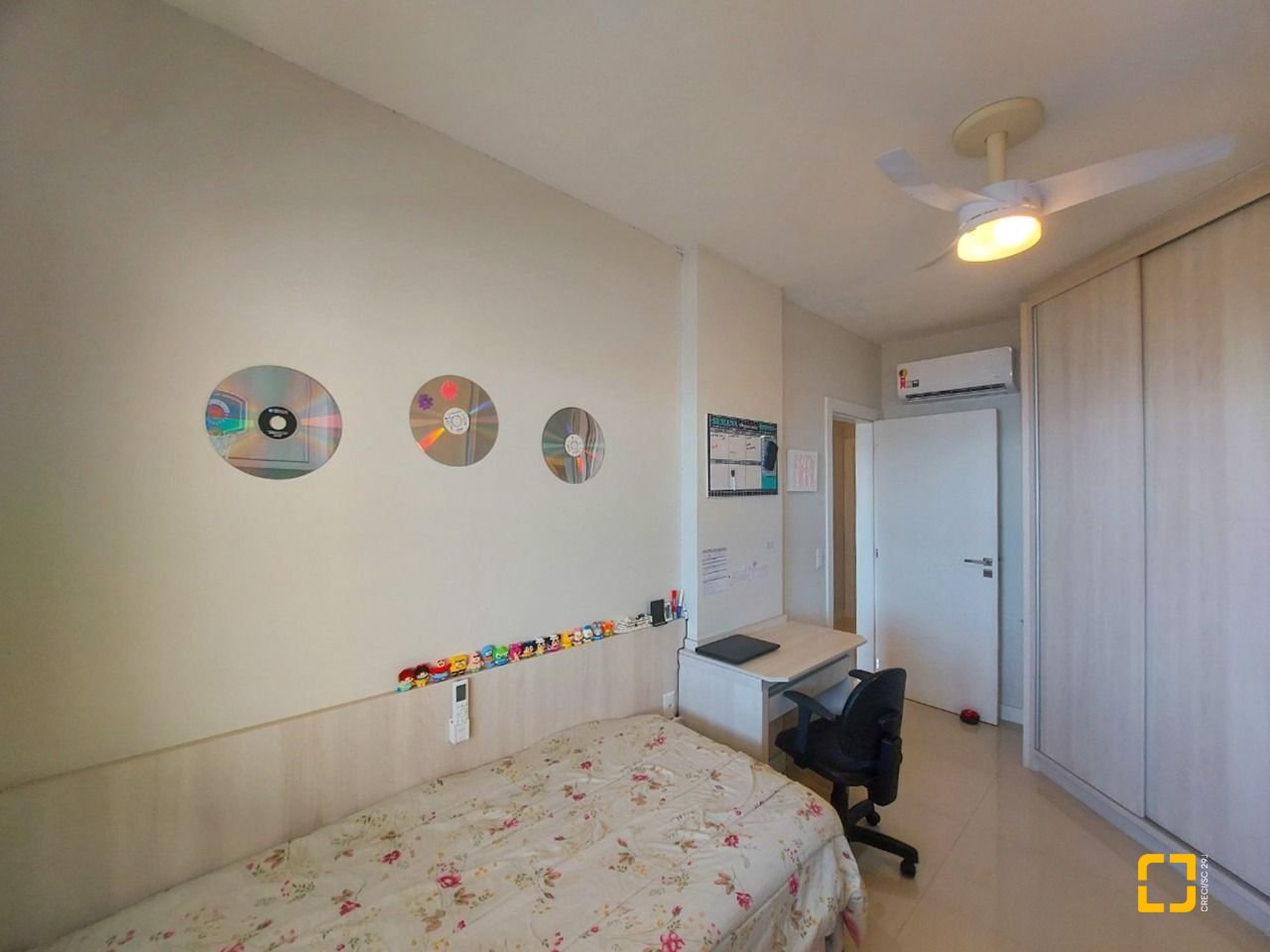 Apartamento com 128m², 4 quartos (sendo 1 suíte), 2 garagens, no bairro Agronômica em Florianópolis