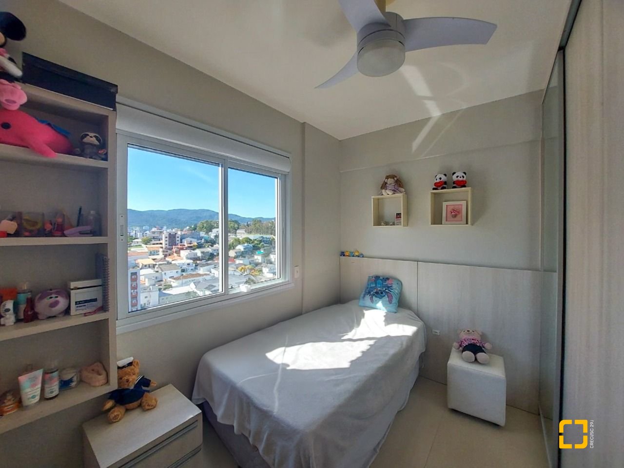 Apartamento com 128m², 4 quartos (sendo 1 suíte), 2 garagens, no bairro Agronômica em Florianópolis