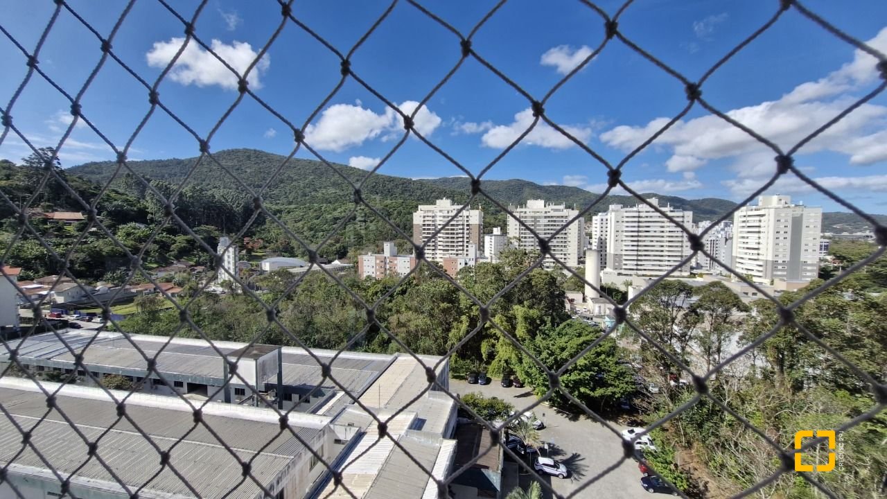 Apartamento com 65m², 3 quartos (sendo 1 suíte), 1 garagem, no bairro Itacorubi em Florianópolis