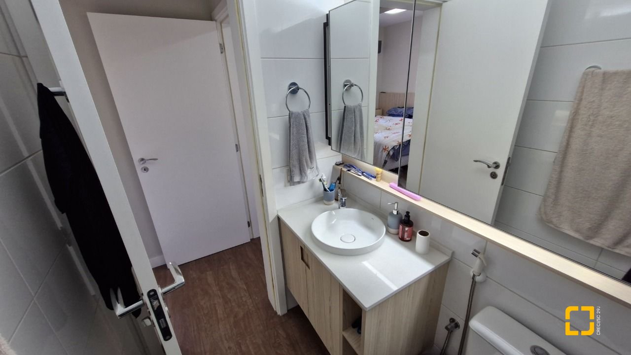 Apartamento com 65m², 3 quartos (sendo 1 suíte), 1 garagem, no bairro Itacorubi em Florianópolis