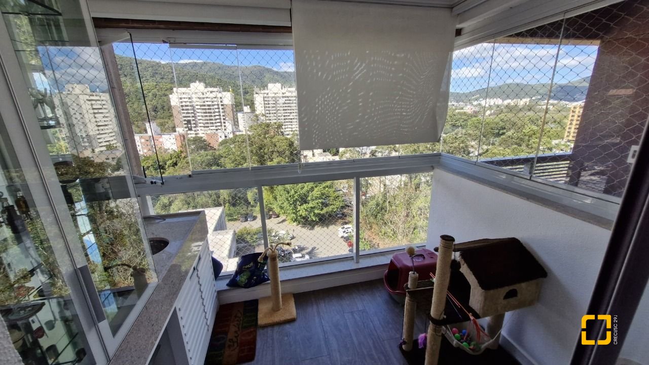 Apartamento com 65m², 3 quartos (sendo 1 suíte), 1 garagem, no bairro Itacorubi em Florianópolis