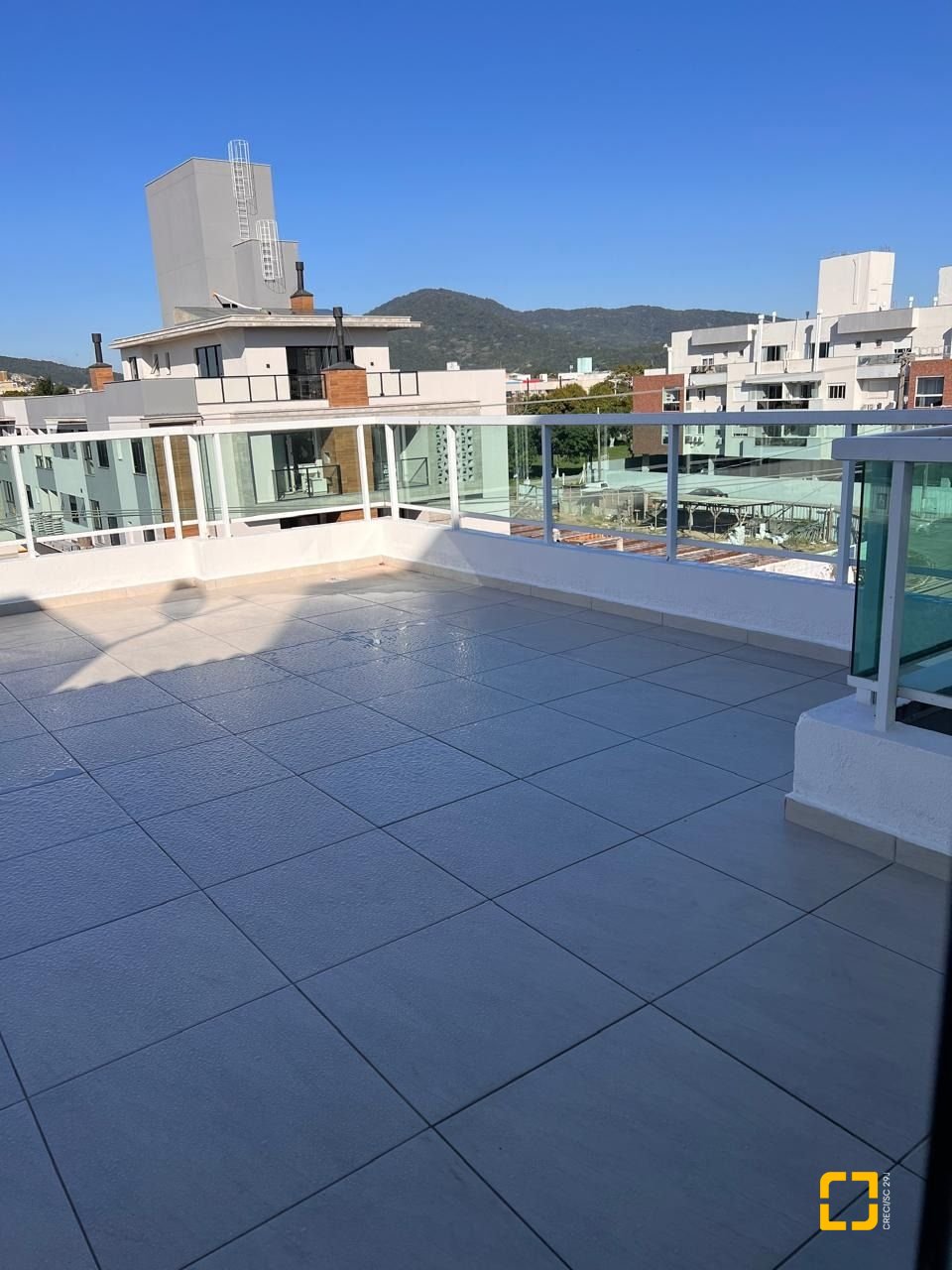 Cobertura com 170m², 3 quartos (sendo 1 suíte), 2 garagens, no bairro Ingleses em Florianópolis