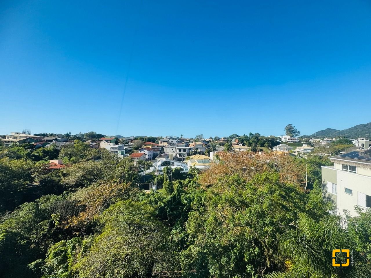 Apartamento com 145m², 4 quartos (sendo 1 suíte), 3 garagens, no bairro Lagoa da Conceição em Florianópolis