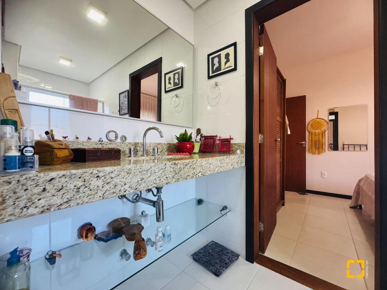 Apartamento com 145m², 4 quartos (sendo 1 suíte), 3 garagens, no bairro Lagoa da Conceição em Florianópolis