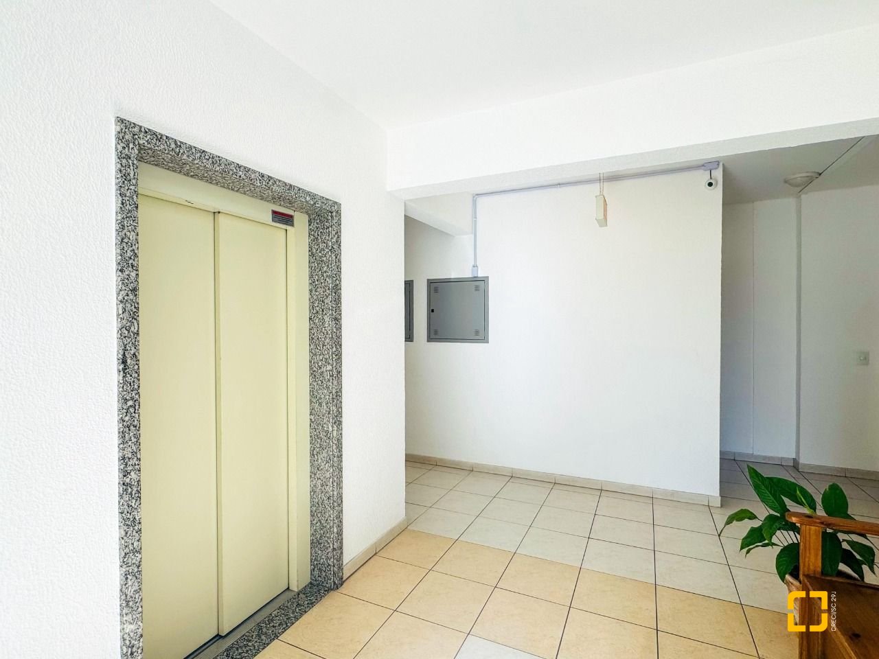 Apartamento com 145m², 4 quartos (sendo 1 suíte), 3 garagens, no bairro Lagoa da Conceição em Florianópolis