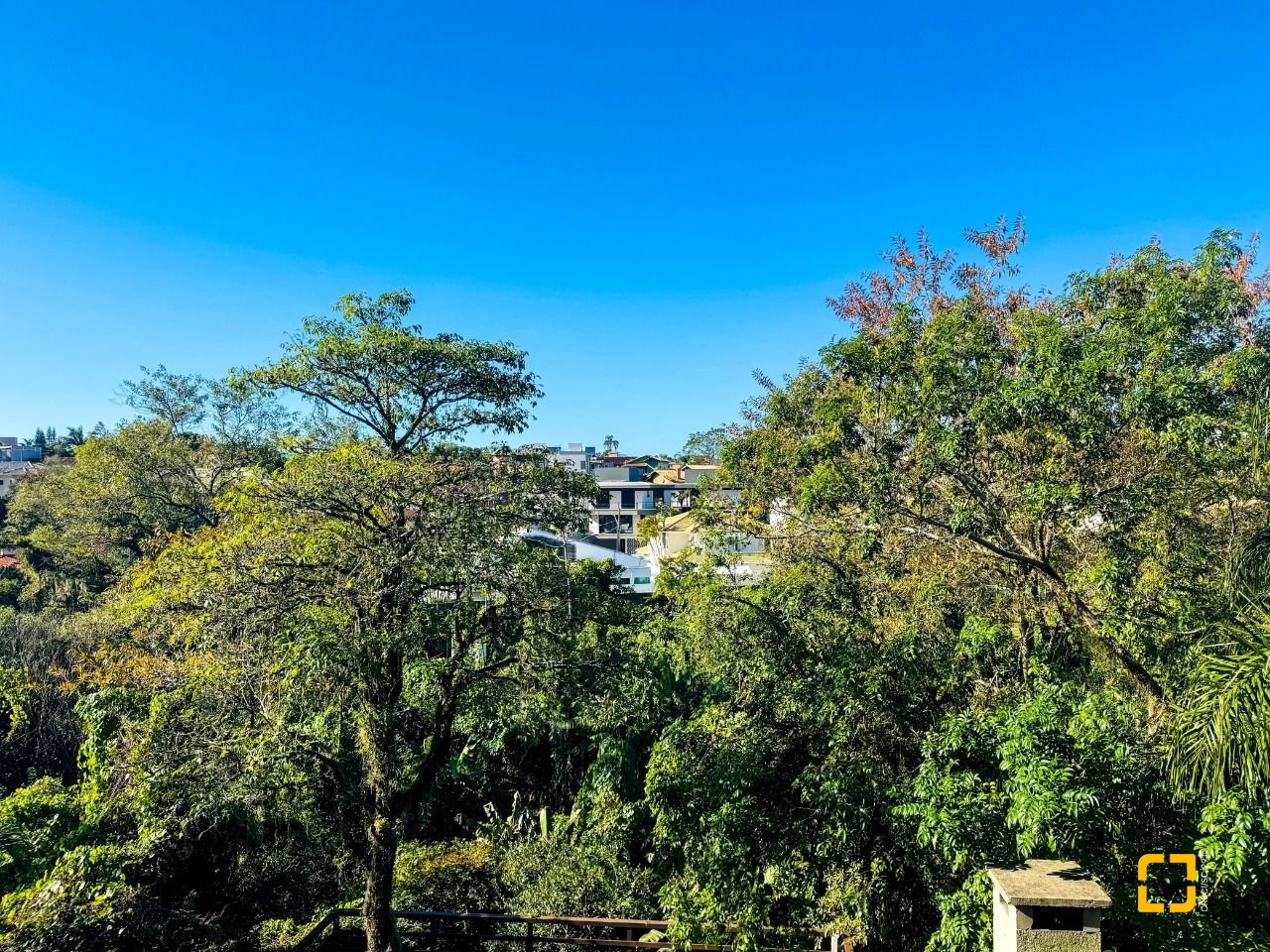 Apartamento com 145m², 4 quartos (sendo 1 suíte), 3 garagens, no bairro Lagoa da Conceição em Florianópolis
