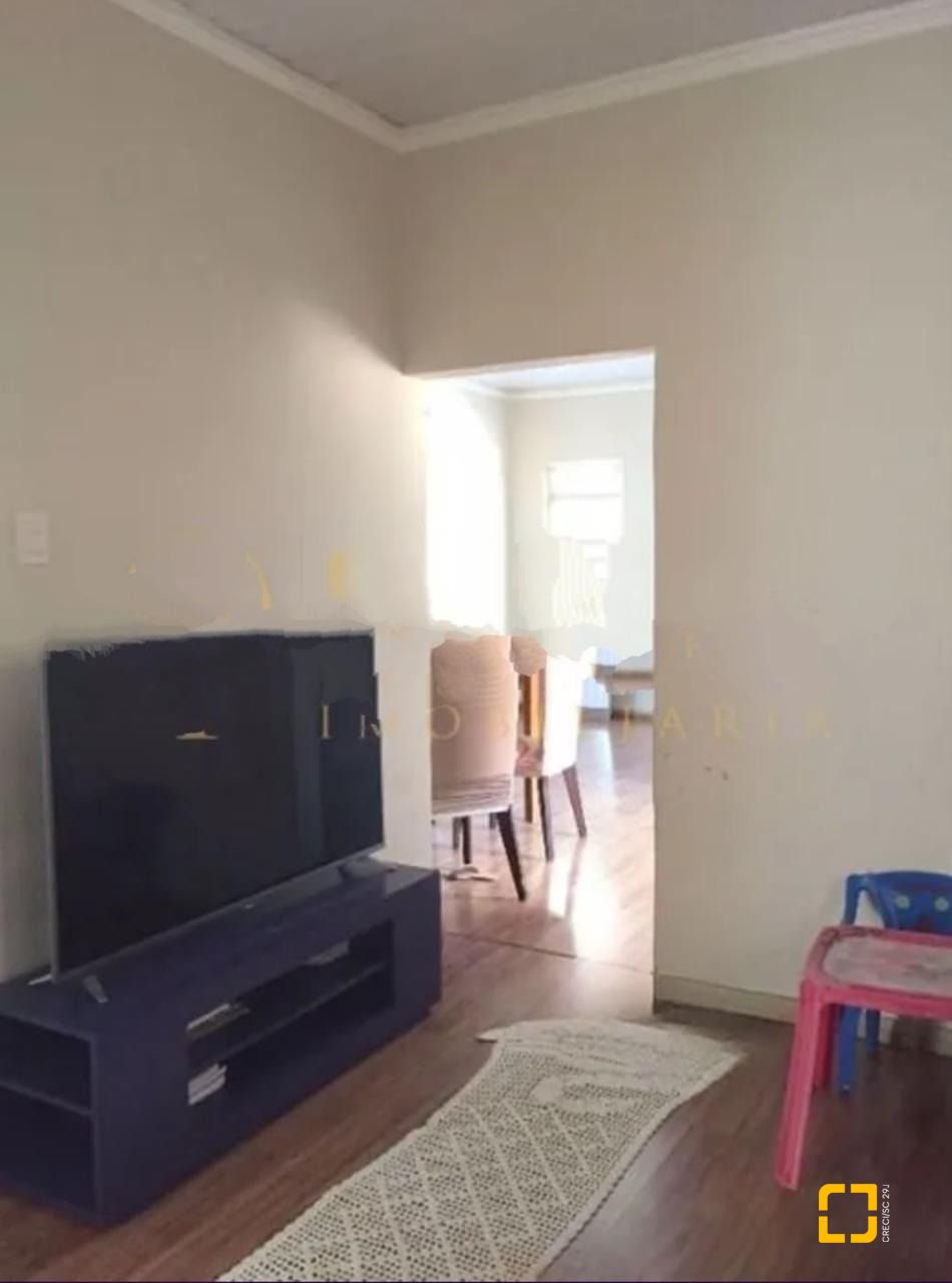 Casa com 120m², 2 quartos, 1 garagem, no bairro Estreito em Florianópolis