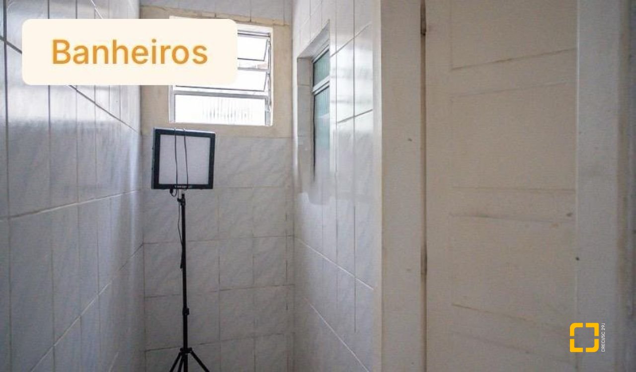 Casa com 120m², 2 quartos, 1 garagem, no bairro Estreito em Florianópolis