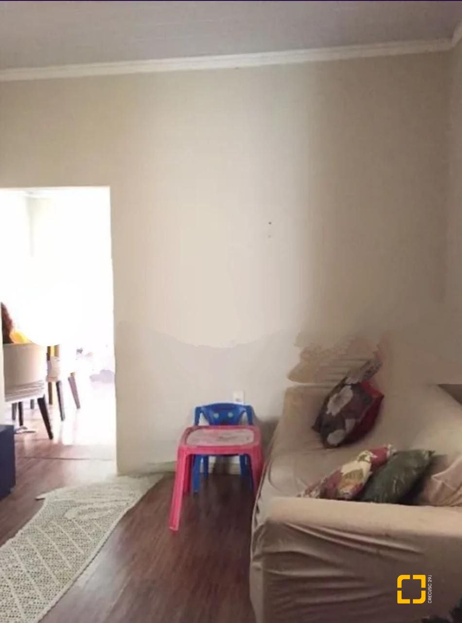 Casa com 120m², 2 quartos, 1 garagem, no bairro Estreito em Florianópolis