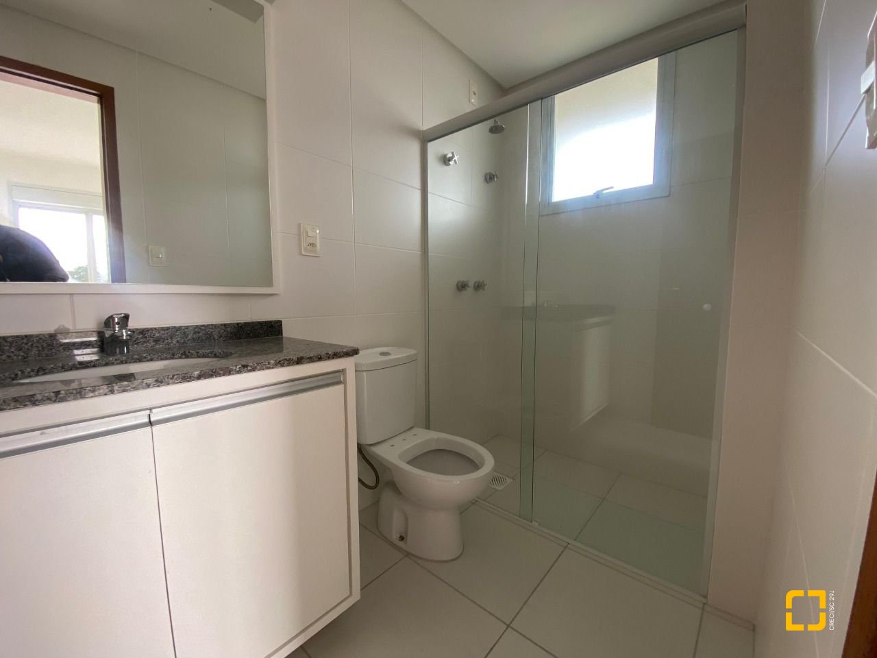 Cobertura com 97m², 6 quartos (sendo 3 suítes), 2 garagens, no bairro Capoeiras em Florianópolis