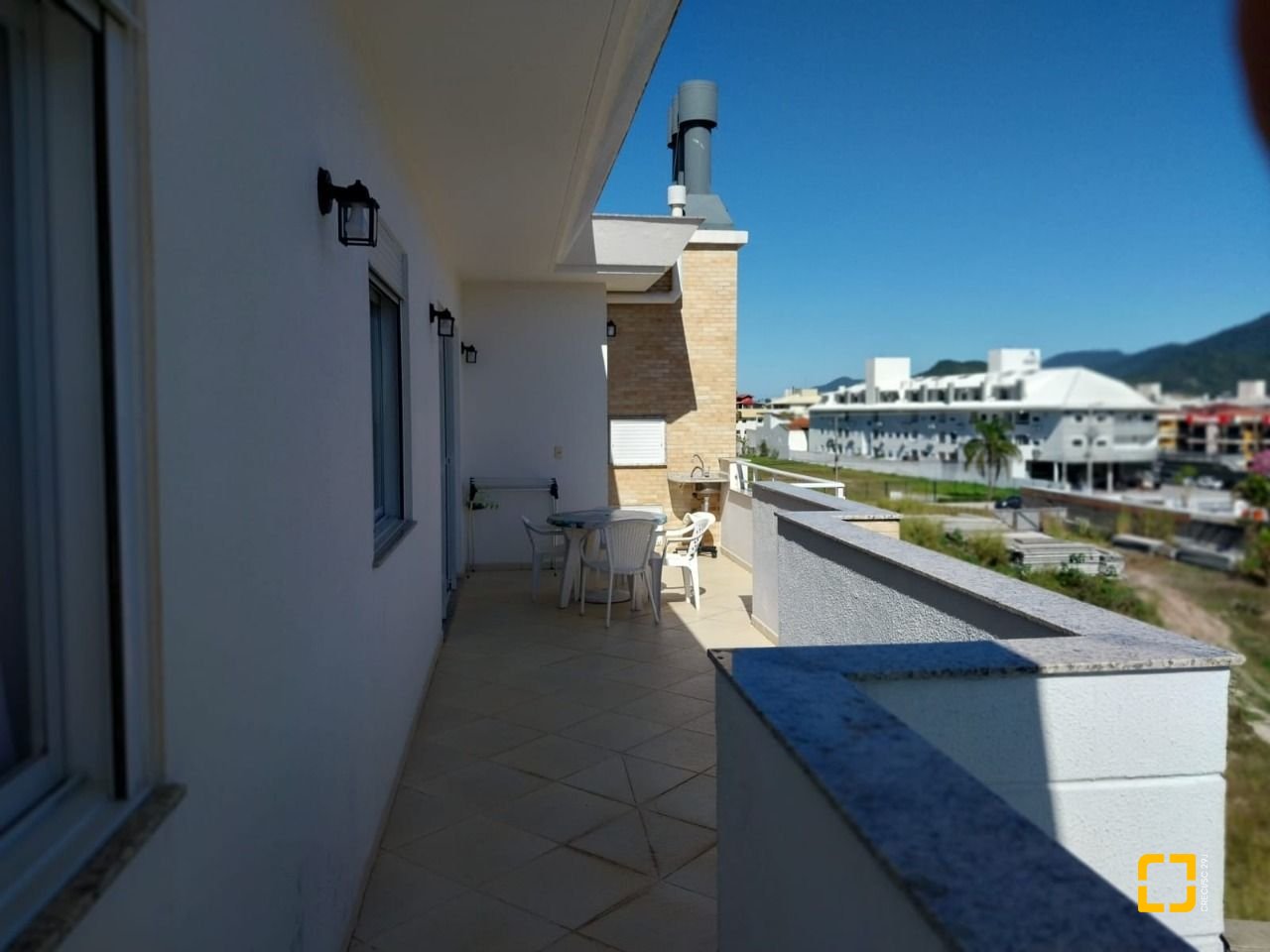 Cobertura com 272m², 7 quartos (sendo 3 suítes), 3 garagens, no bairro Ingleses em Florianópolis