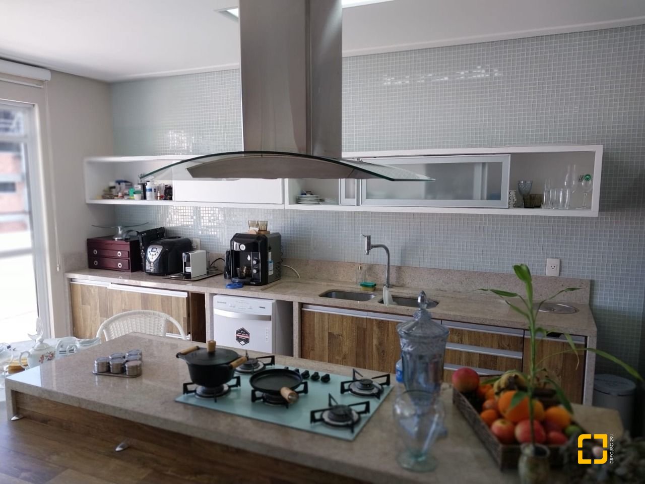 Cobertura com 272m², 7 quartos (sendo 3 suítes), 3 garagens, no bairro Ingleses em Florianópolis